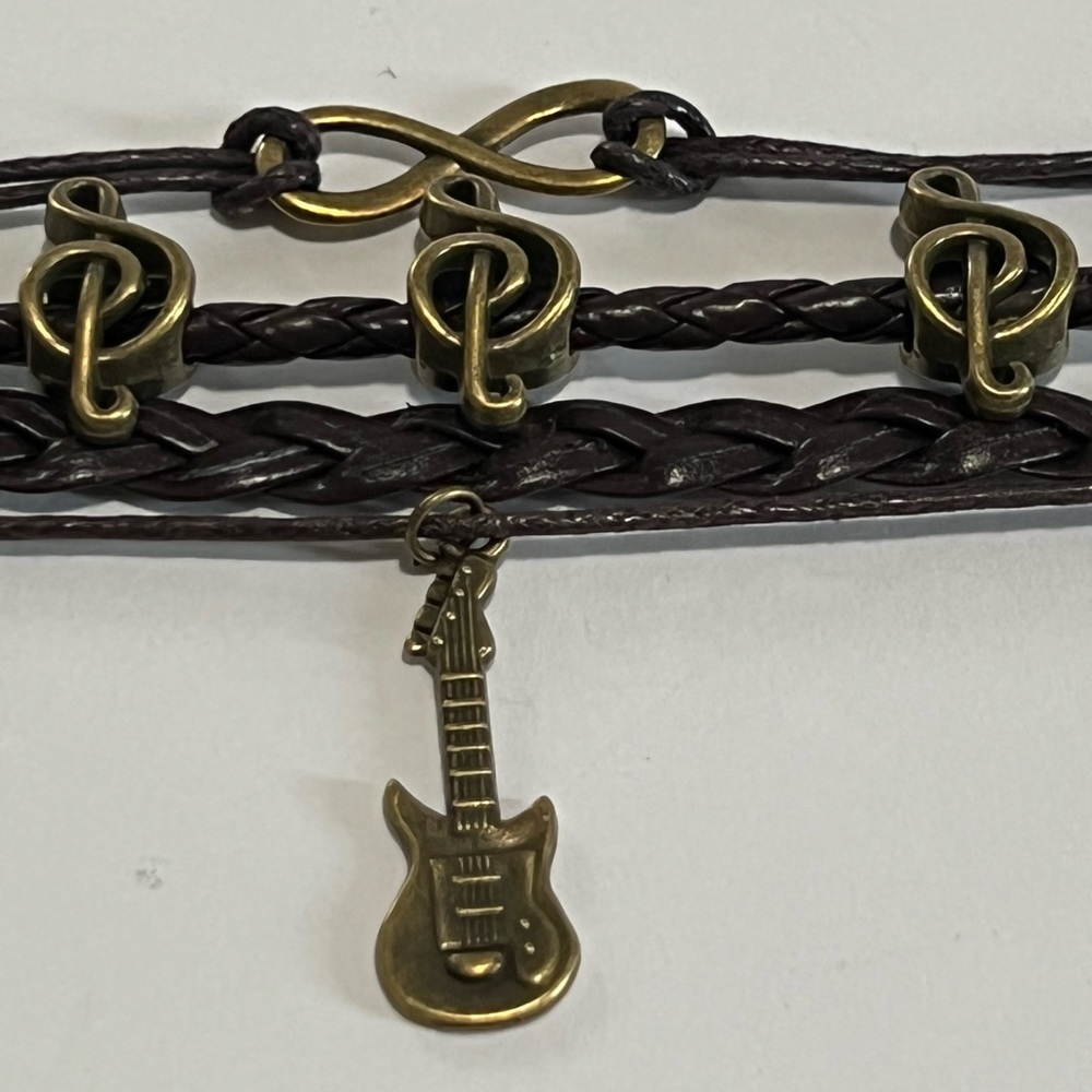 Braided bengal bracelet Guitar